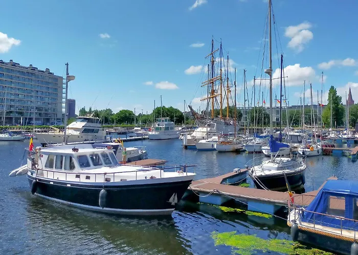 2 Bedroom Amazing In Apartment